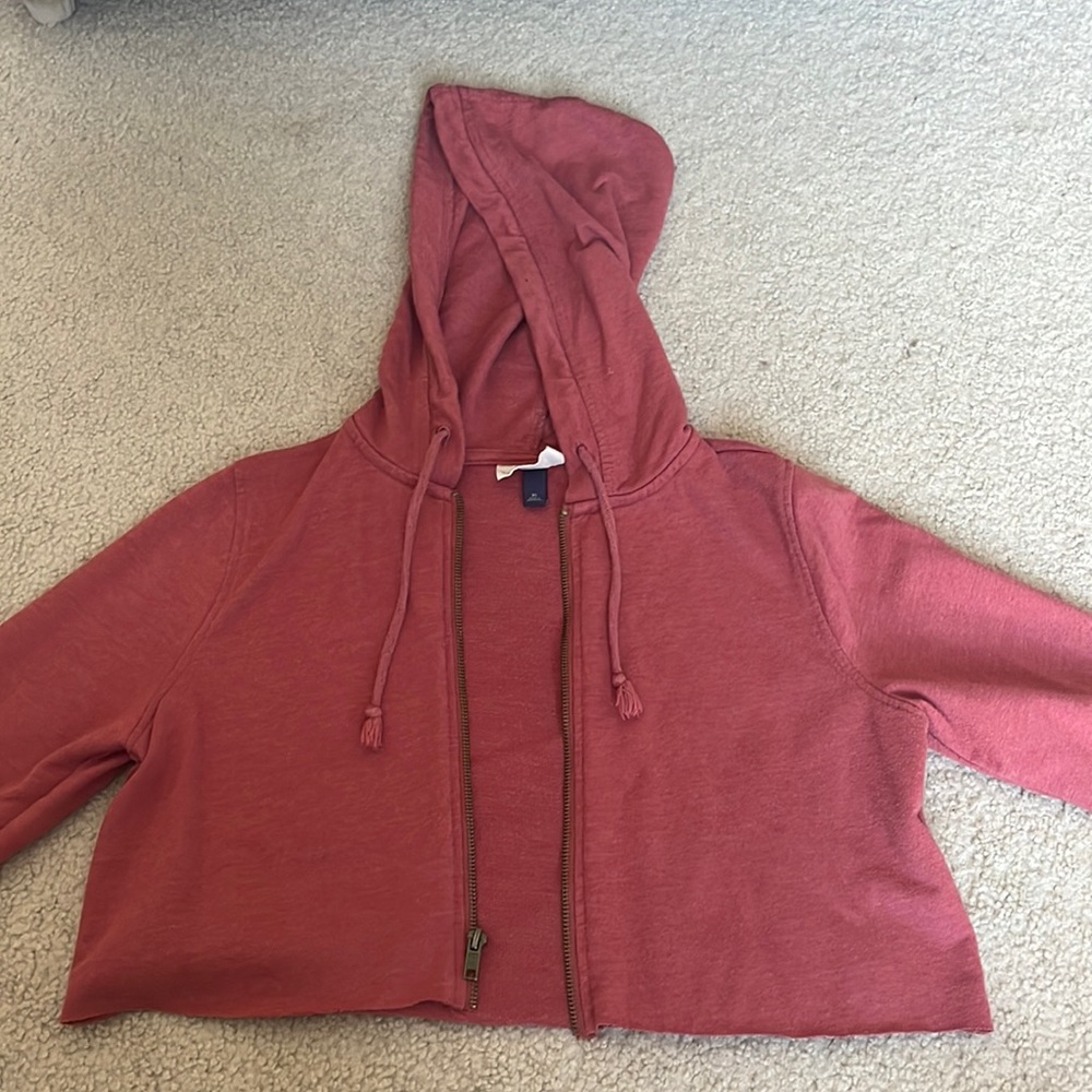 Universal threads cropped zip up